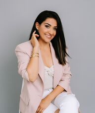 Book an Appointment with Naz Mirsadeghi for Injections