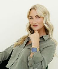 Book an Appointment with Lisa Iverson for Injections