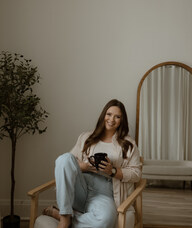 Book an Appointment with Ms. Arynne Boyes for Psychotherapy