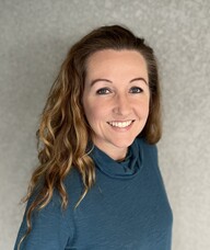 Book an Appointment with Sinden Luciuk for Relationships, Couples, Family Counselling