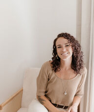 Book an Appointment with Lindsay Drescher for Acupuncture