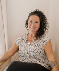 Book an Appointment with Lindsay Daniels for Registered Massage Therapy