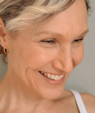 Book an Appointment with Jen Storring for Yoga & Thermotherapy